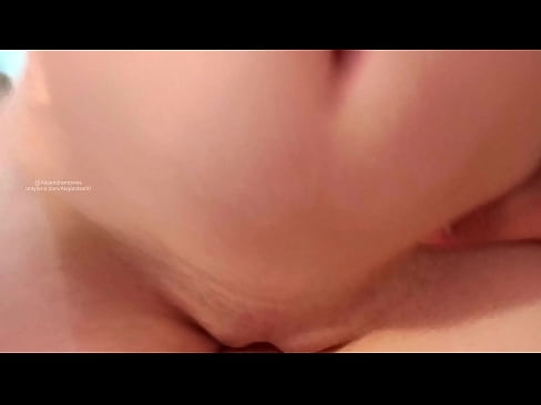 ❤️ Dormindo no quarto da minha irmã e foi assim que acordei ❤️ Porno fb em nós